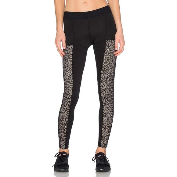 Blue Life Fit Lacey Contrast Leggings - Size Medium - Picture 1 of 9